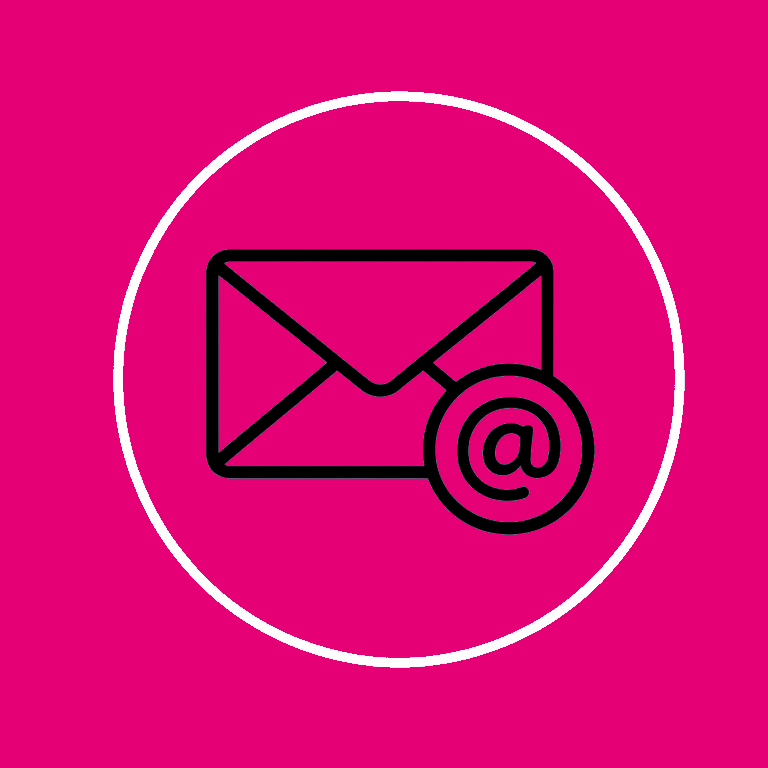 Ein pinkfarbener Kreis mit einem Briefumschlag und einem @ Symbol in der Mitte.